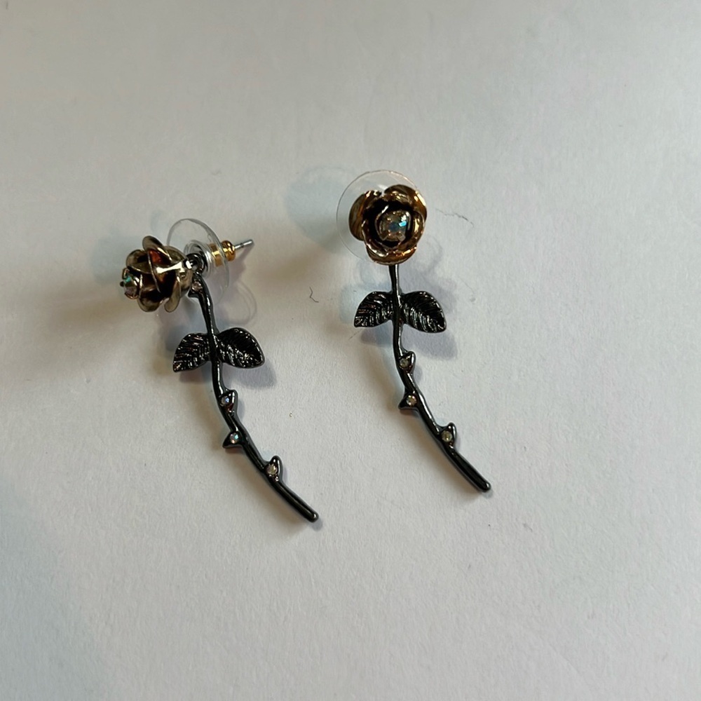 Betsey Johnson drop rose earrings